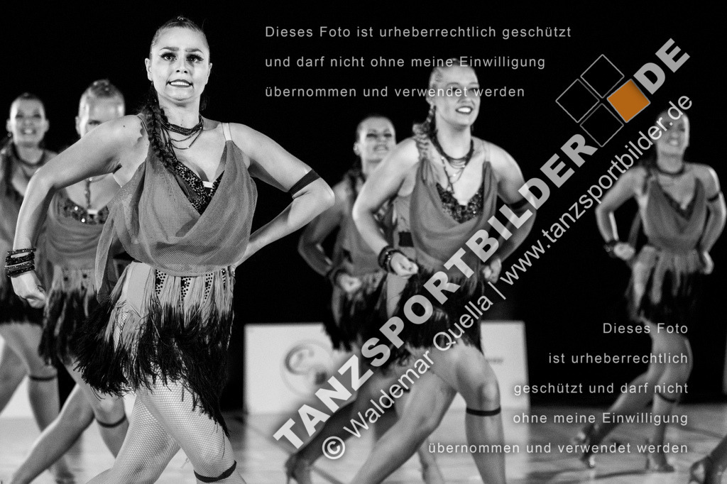 20250504-01482 | Hier finden Sie Tanz Bilder vom Latein und Standard Formationen tanzen. Sportbilder vom Tanzsport. Schöne Fotos und von Weltmeisterschaft, Europameisterschaft, Bundesliga, Regionalliga, Oberliga und Landesliga sowie von GOC Stuttgart, DanceComp, WM Bremen