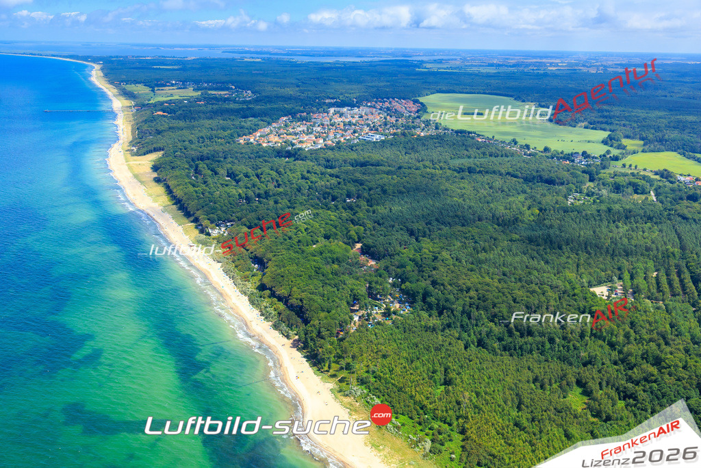 Die Luftaufnahme der Stadt Graal Müritz wurde vom UL-Flugzeug heraus erstellt ( keine Drohne )- hohe Auflösung für beste Qualität