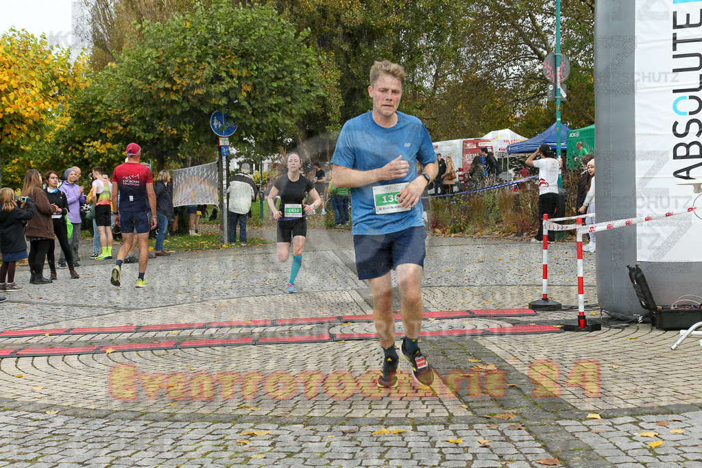 241020_1102_EX1_0735 | Sportfotografie im Rhein-Sieg Kreis, Köln, Bonn, NRW, Rheinland Pfalz, Hessen, etc. Unser Tätigkeitsfeld umfasst den Laufsport vom Volkslauf über den Marathon, Duathlon, Triathon bis zum Ultralauf wie Kölnpfad Ultra oder Schindertrail.