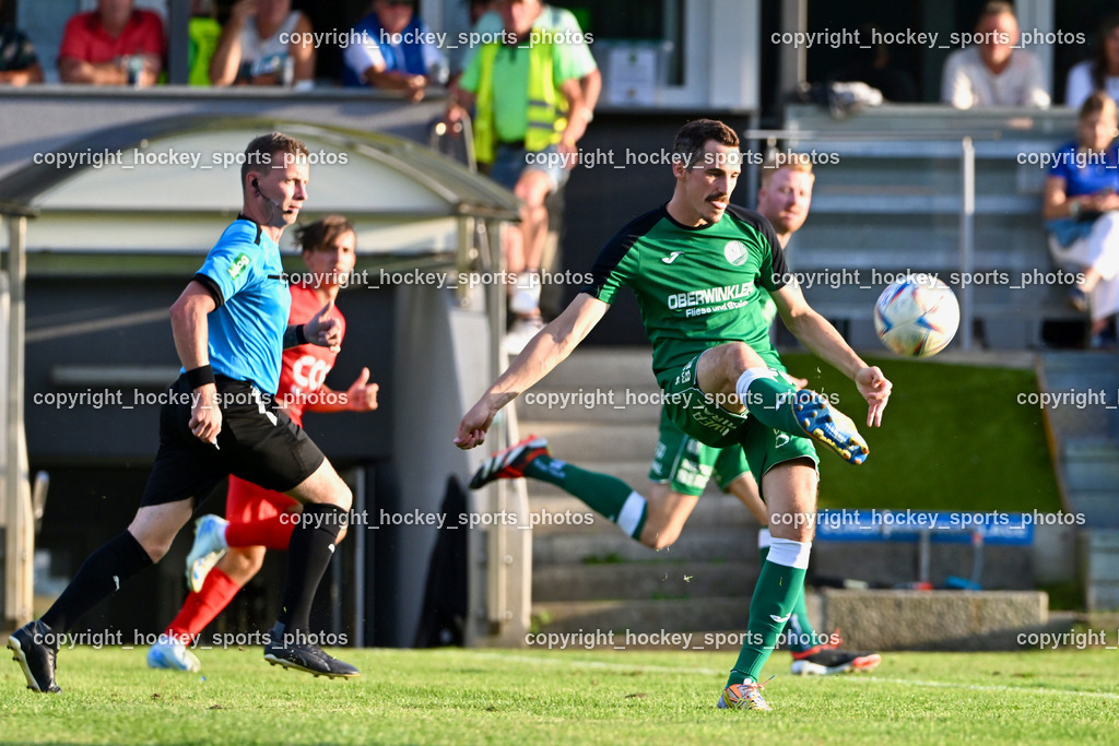 FC Lendorf vs. SC St.Veit | Christof Perchtold Referee, #9 Christian Kautz FC Lendorf, FC Lendorf vs. SC St.Veit, FC Lendorf vs. SC St.Veit am 17.08.2024 in Lendorf (Thomas Morgenstern-Arena), Austria, (Photo by Bernd Stefan)