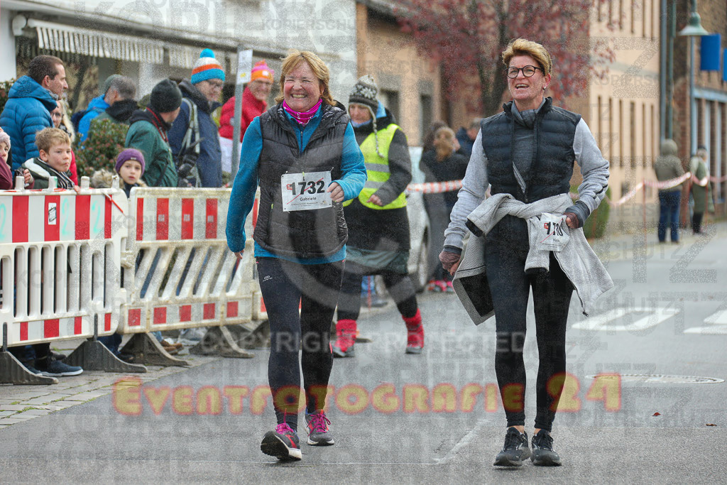 221127_1202_EX1_1868 | Sportfotografie im Rhein-Sieg Kreis, Köln, Bonn, NRW, Rheinland Pfalz, Hessen, etc. Unser Tätigkeitsfeld umfasst den Laufsport vom Volkslauf über den Marathon, Duathlon, Triathon bis zum Ultralauf wie Kölnpfad Ultra oder Schindertrail.