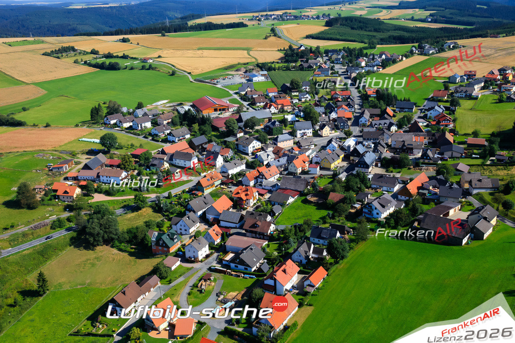 Die Luftaufnahme Hesselbach - Wilhelmsthal wurde vom UL-Flugzeug (keine Drohne) aus fotografiert.Hohe Druck- Auflösung-die Geschenkidee!