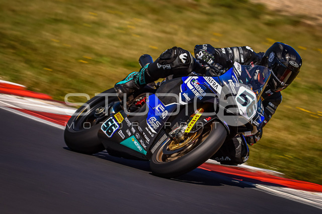 0561-240806_MM-011_561 | Deine Full-Service-Agentur für ✔️Videoproduktionen und ✔️Motorsportfotografie Jetzt Angebot anfragen!