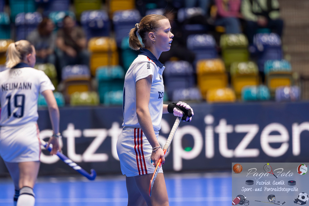 Volvo E.R.B. Final 4 Halbfinale Frauen: Mannheimer HC - Düsseldorfer HC, 25.01.2025 | Linda Bens (Mannheimer HC #24), Freisteller, Portrait, Porträt, Mannheimer HC - Düsseldorfer HC, Frankfurt, Süwag Arena, 25.1.2025 - Realisiert mit Pictrs.com