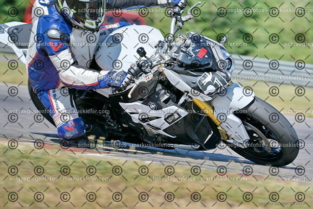 25bt04-0176 | markuskiefer.com - Realisiert mit Pictrs.com