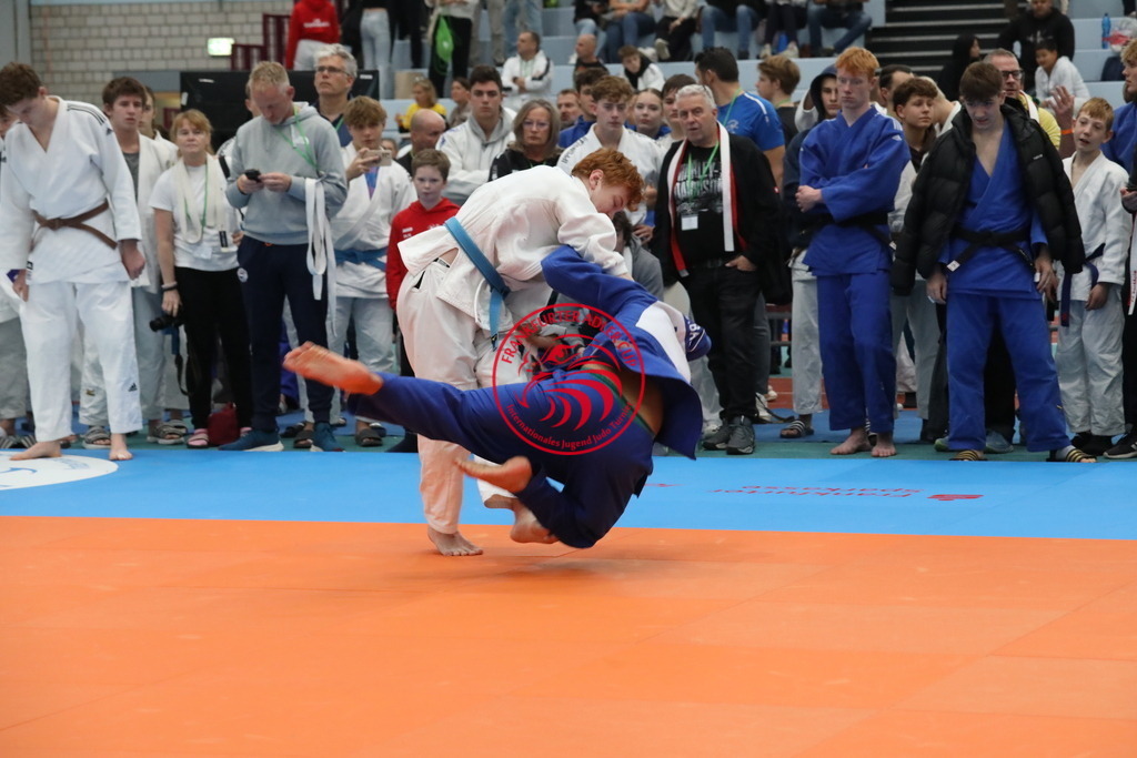 1J7A3144 | Fotos vom Adler Cup - Pictures from Adler Cup

Hier findet Ihr alle Eindrücke und großen Momente der Adler Cup Wochenenden. Here you will find all impressions and great moments of the Adler Cup weekends. - Realisiert mit Pictrs.com