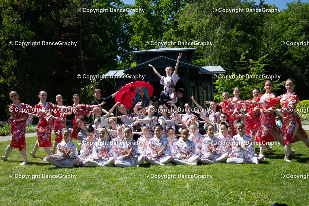 GPHY3825 | DanceGraphy - Realisiert mit Pictrs.com