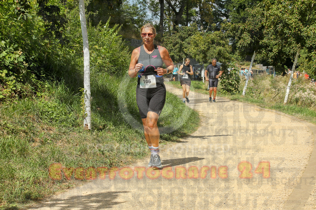 250824_1249_EX1_0662 | Sportfotografie im Rhein-Sieg Kreis, Köln, Bonn, NRW, Rheinland Pfalz, Hessen, etc. Unser Tätigkeitsfeld umfasst den Laufsport vom Volkslauf über den Marathon, Duathlon, Triathon bis zum Ultralauf wie Kölnpfad Ultra oder Schindertrail.