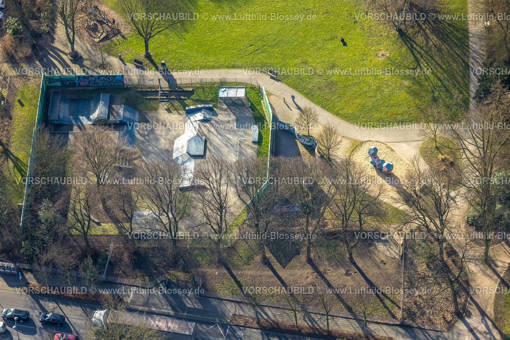 Bottrop250202581Mitte | Luftbild, Skatepark am Ehrenpark und Spielplatz, Altstadt, Bottrop, Ruhrgebiet, Nordrhein-Westfalen, Deutschland
