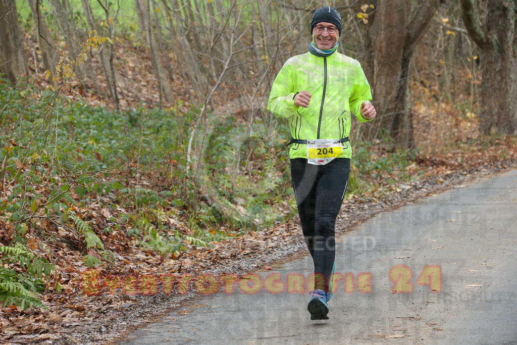 221211_1203_EX1_5617 | Sportfotografie im Rhein-Sieg Kreis, Köln, Bonn, NRW, Rheinland Pfalz, Hessen, etc. Unser Tätigkeitsfeld umfasst den Laufsport vom Volkslauf über den Marathon, Duathlon, Triathon bis zum Ultralauf wie Kölnpfad Ultra oder Schindertrail.