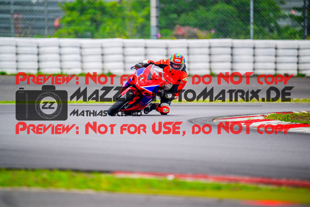 MaZZes_FotoMatrix_240804_6007705_7106 | Fotograf Mathias Schmid
Sportfotograf,
Eventfotograf,
Hochzeitsfotograf,
Portraitfotograf