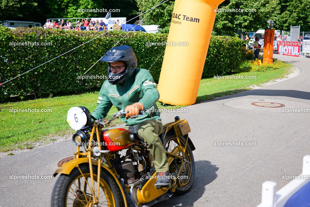 P1025930 | Erleben Sie atemberaubende, hochqualitative Fotos Ihrer Fahrt entlang der malerischen Alpenstraßen. Besuchen Sie alpineshots.com, um professionelle Aufnahmen Ihrer unvergesslichen Reise zu finden und zu kaufen - Realisiert mit Pictrs.com