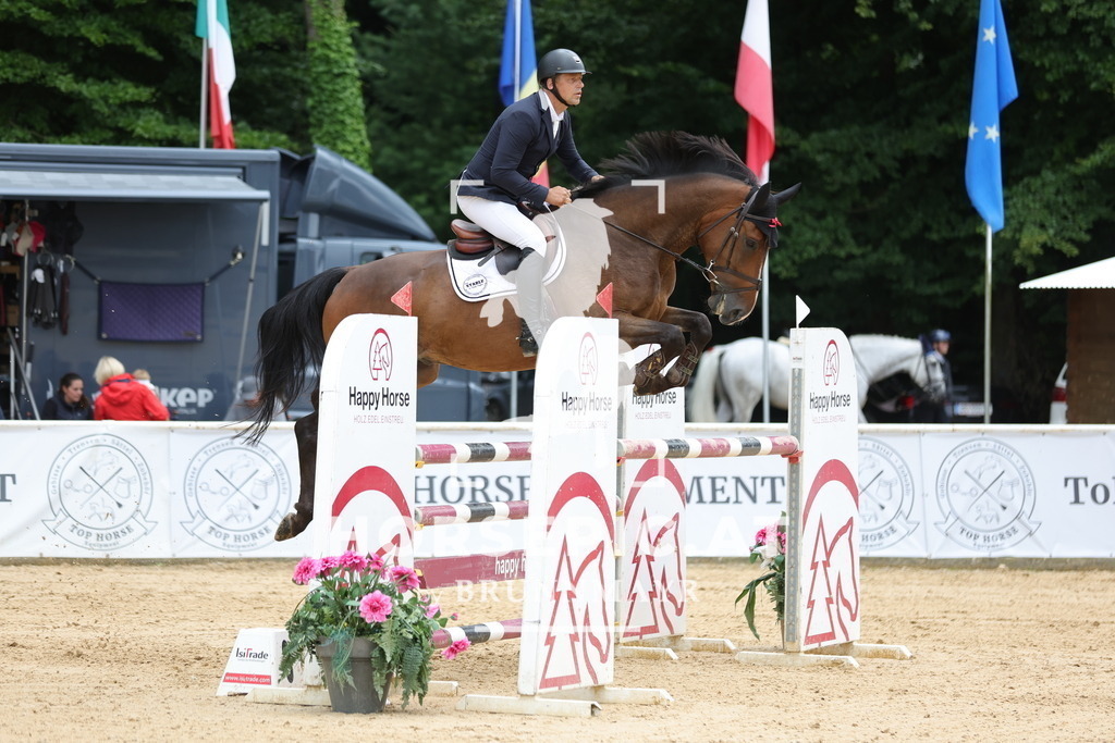 0P6A4717 | Willkommen bei Brunnmayr - Design & Fotografie – Ihrem Spezialisten für Reitturniere und Pferdeveranstaltungen in Oberösterreich, Salzburg und Bayern! Seit über 17 Jahren sind wir leidenschaftlich dabei.