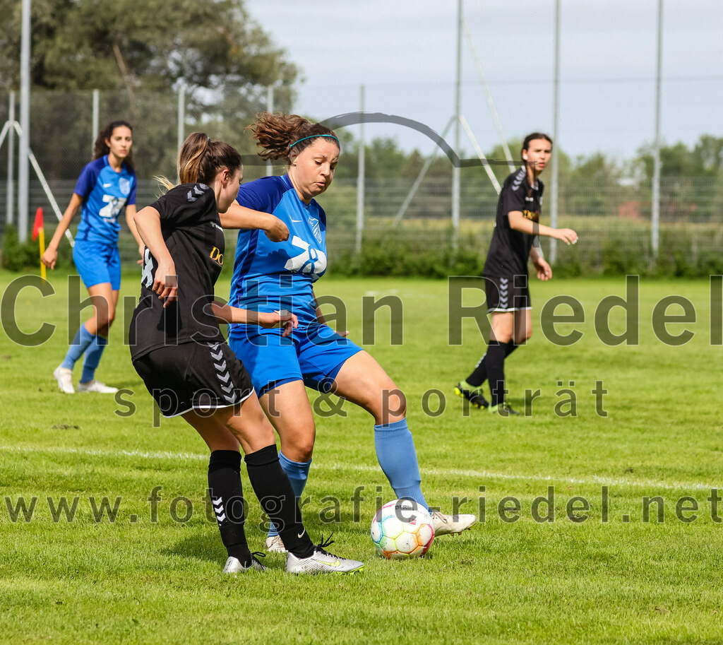 2023-09-03_034_Teamware_Cup_2023 | Oberding, Deutschland, 03.09.2023:
Fußball, TS Teamwear Cup 2023, Vorrunde, FC Schwaig gegen FC Langengeisling, Endergebnis: 

Foto: Christian Riedel / fotografie-riedel.net