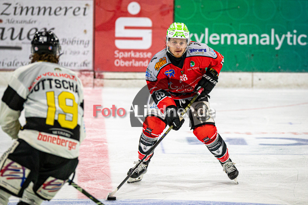 TSV Peißenberg MINERS gegen EA Schongau | Eishockey Bayernliga Herren Vorrunde 2024/25, TSV Peißenberg MINERS gegen EA Schongau, 20241031,David HRAZDIRA (MINERS 88) in Aktion,2024-10-31 in Peißenberg (Eisstadion Peißenberg)David HRAZDIRA (MINERS 88)Copyright: WolfgangxLindner foto-lindner.de