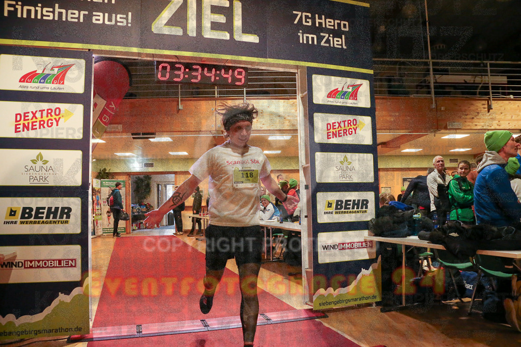 241208_1237_EX1_7768 | Sportfotografie im Rhein-Sieg Kreis, Köln, Bonn, NRW, Rheinland Pfalz, Hessen, etc. Unser Tätigkeitsfeld umfasst den Laufsport vom Volkslauf über den Marathon, Duathlon, Triathon bis zum Ultralauf wie Kölnpfad Ultra oder Schindertrail.
