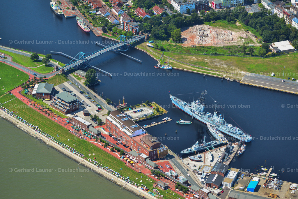 3621932 | Wilhelmshaven, Südstrand mit Uferpromenade und Deutschem Marinemuseum