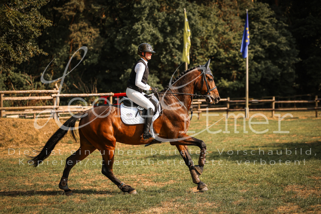 14.FrPfL00057 | Leoni Ertmer Photography - Realisiert mit Pictrs.com