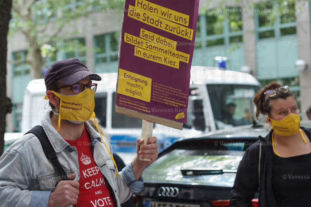 200518 Deutsche Wohnen Enteignen Klage-3 | Vanessa Kleinwächter - Realisiert mit Pictrs.com