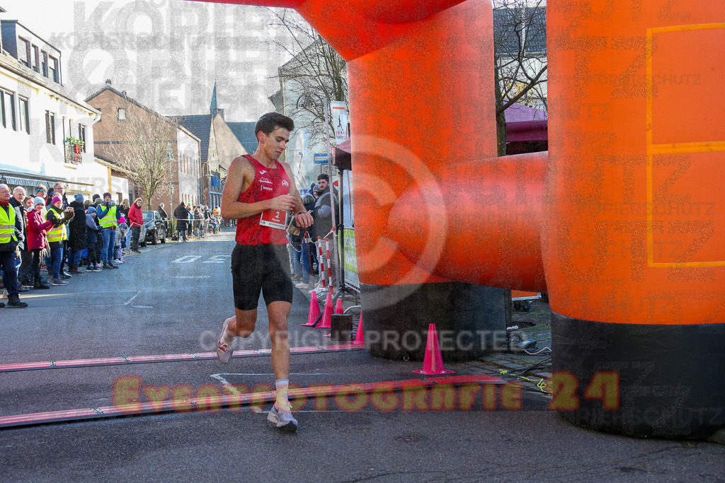 241201_1208_EX1_1350 | Sportfotografie im Rhein-Sieg Kreis, Köln, Bonn, NRW, Rheinland Pfalz, Hessen, etc. Unser Tätigkeitsfeld umfasst den Laufsport vom Volkslauf über den Marathon, Duathlon, Triathon bis zum Ultralauf wie Kölnpfad Ultra oder Schindertrail.