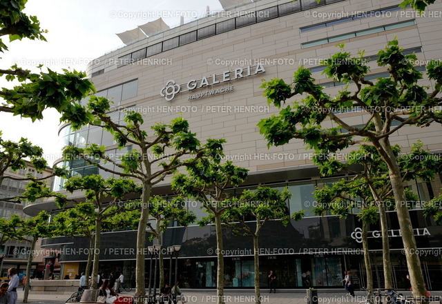 Frankfurt / Main Impressionen | 21.05.2023 Galeria Kaufhof Karstadt Hauptwache Premium Standort beste Lage nach Umbau zum Weltstadthaus wohl von Schließung Verlust Arbeitsplätze Geschäftsaufgabe Leerstand zur Zeit von Massnahmen im Insolvenzverfahren nicht betroffen (Foto: Peter Henrich) - Realisiert mit Pictrs.com