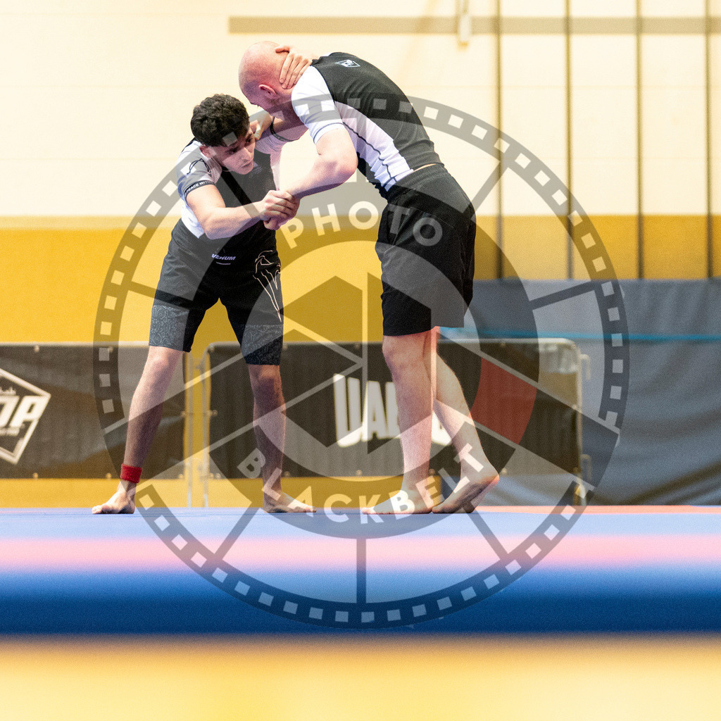 20231118PBB13048 | Fighters compete during the AJP Tour 600 Frankfurt Championship in Frankfurt/Main, Germany, on November 18, 2023.