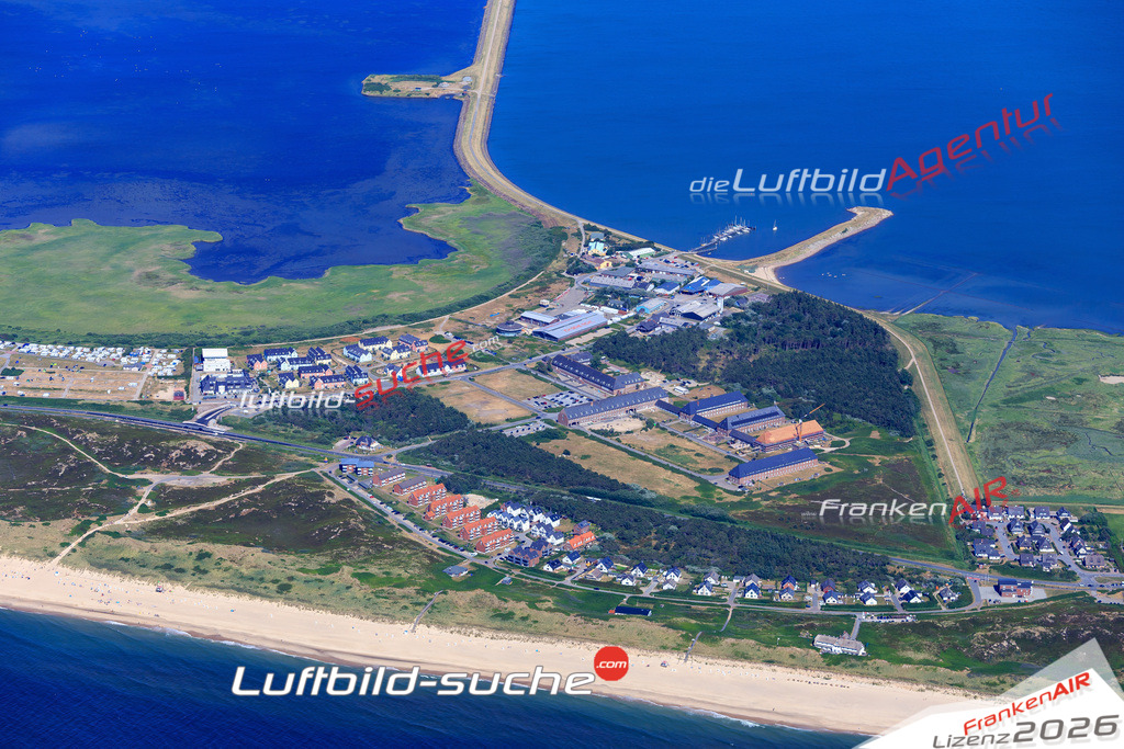 Die Luftbildaufnahme Rantum - Sylt wurde 2018 mittels Flugzeug (keine Drohne) erstellt. Perfekte Schärfe und Druck- Auflösung- Garantiert!