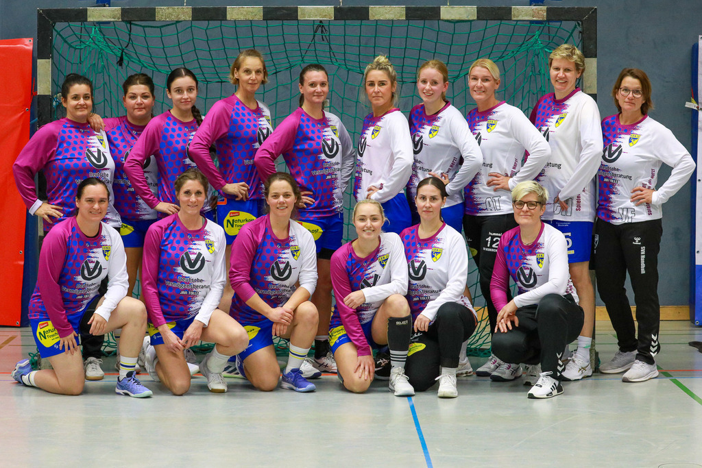 SVN_TvVoerde_021124_003 | Bildergalerie von Sport-Ereignissen aber auch von weiteren spannenden Dingen - nicht nur vom Niederrhein. In Anlehnung an den bekannten Spruch von Hanns Dieter Hüsch heißt das Motto: "Niederrhein ist überall".  - Realisiert mit Pictrs.com