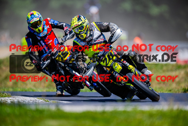 MaZZes_FotoMatrix_220702_9477 | UE40