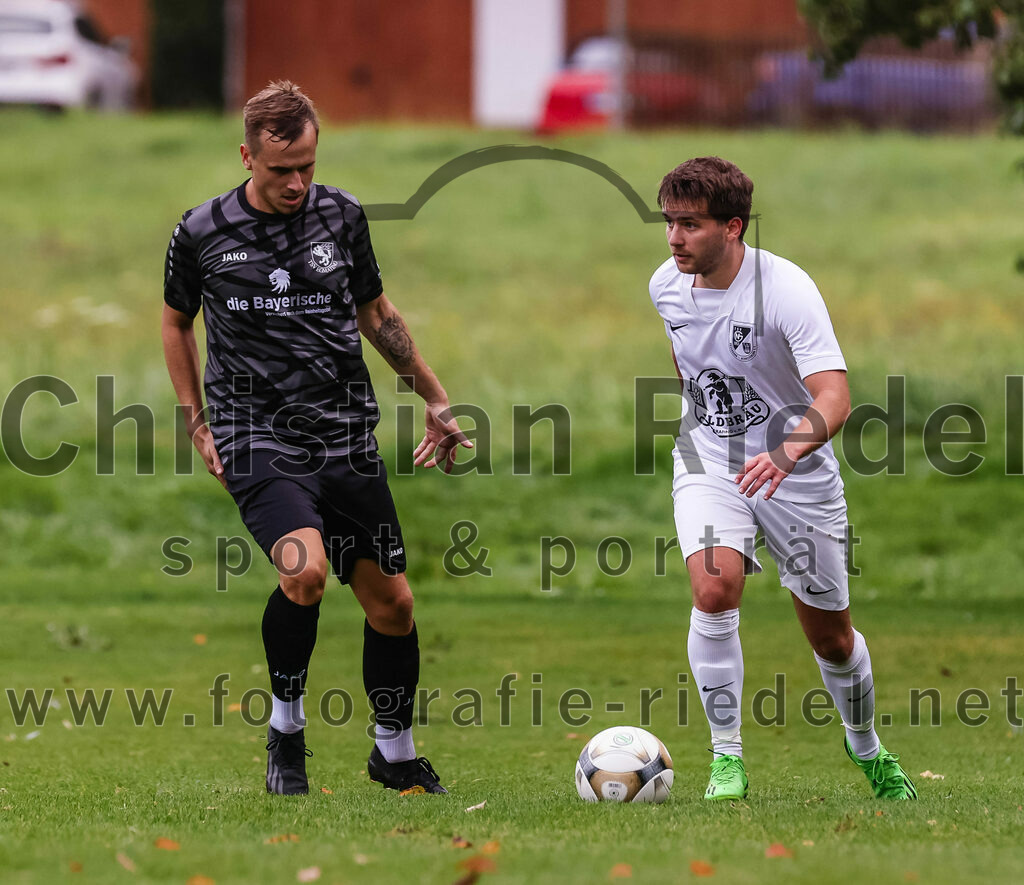 2023-08-27_070_TSV_Egmating_II_gegen_SG_Grasbrunn-Haar_II | Egmating, Deutschland, 27.08.2023:
Fußball, B-Klasse 2023 / 2024, 2. Spieltag, TSV Egmating II gegen (SG) Grasbrunn / Haar II, Endergebnis: 1:2

Maximilian Beer (TSV Egmating, #8), Florian Essert ((SG) Grasbrunn / Haar II, #17)

Foto: Christian Riedel / fotografie-riedel.net