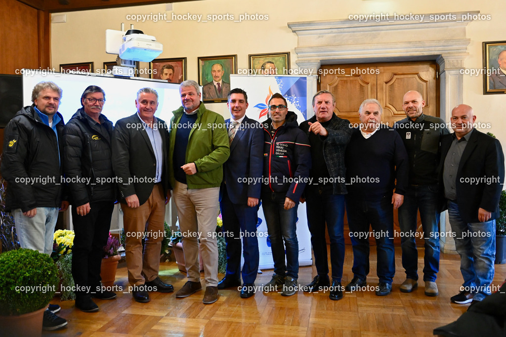 European Youth Olympic Festival EYOF 2023 Pressekonferenz | Präsident EC Hornets Spittal Wolfgang Lindner, Obmann EC Hornets Spittal Ludwig Zauchner, Giuseppe Mion, Bürgermeister Spittal an der Drau Gerhard Köfer, Stadtrat Spittal an der Drau Christoph Staudacher, Stefano Mazzolini, Giorgio Brandolin, Maurizio Dunnhofer, ÖSTERREICHISCHES OLYMPISCHES COMITÉ Christoph Sieber, Gemeinderat Spittal an der Drau Marco Brandner