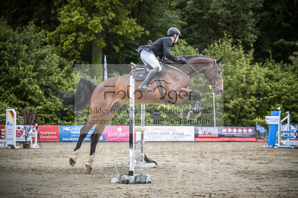 DOS_0371 | Entdecke hochwertige Reitturnierfotos von Foto Oger. Professionell, emotional und authentisch – jetzt Lieblingsmomente im Shop bestellen. - Realisiert mit Pictrs.com