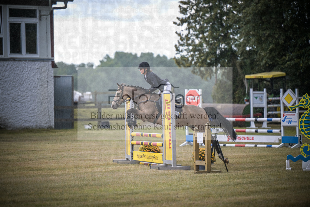 DOS_1170 | Entdecke hochwertige Reitturnierfotos von Foto Oger. Professionell, emotional und authentisch – jetzt Lieblingsmomente im Shop bestellen.Deutschlandweite Turnierfotografie. - Realisiert mit Pictrs.com