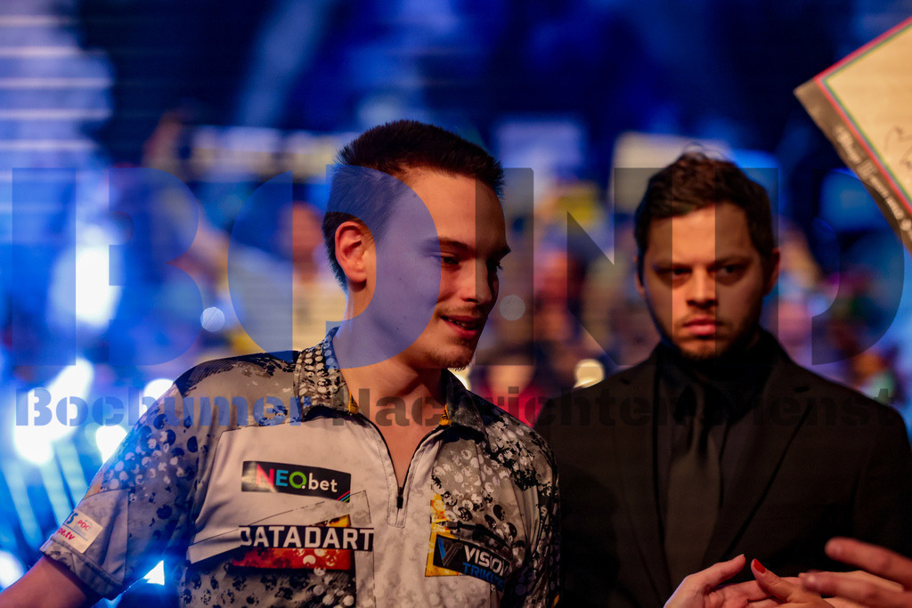 PDC European Darts Open 2024 | {headline}(Foto: Sebastian Sendlak / BOND) - Realisiert mit Pictrs.com