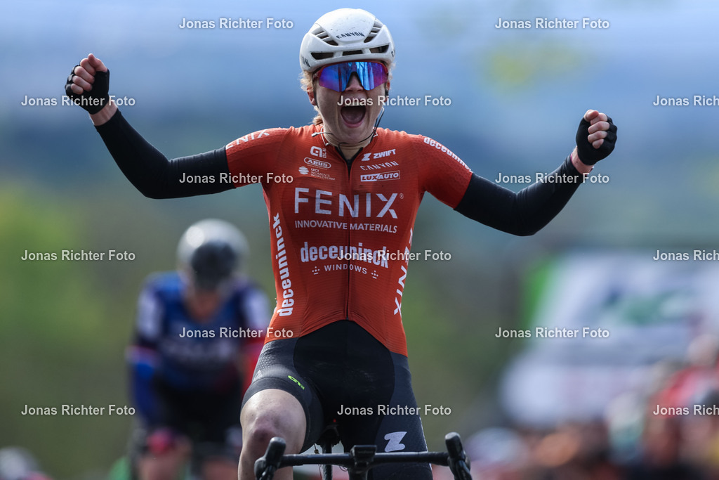 La Fleche Wallonne Femmes 2025 | Radsport UCI World Tour Women Elite La Fleche Wallonne Femmes am 23.04.2025 in HuyPuck Pieterse ( Fenix - Deceunick )Foto: Revierfoto - Realisiert mit Pictrs.com