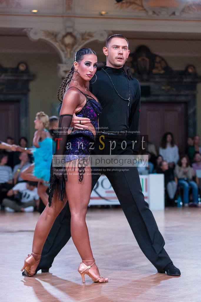 20240706_WDSF_WO_Latin_8922 | Tanzsportbilder, Standardtanz, Lateintanz, WDSF, DTV, LTVB, dancecomp, goc, hessen tanzt, blaues band der spree, walzer, tango, wiener walzer, slowfox, quickstepp, samba, rumba, cha-cha-cha, paso doble. jive, hd-kroft photography, turniertanzsport
