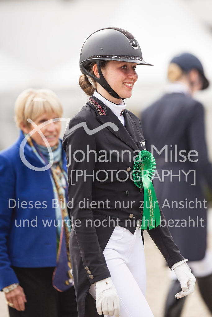 260412_Kronberg_S-Dressur-659 | Deine schönsten Turniermomente als professionelle Fotos! Entdecke hochwertige Pferdesport-Fotografie im Online-Shop. Jetzt Fotos finden & bestellen!