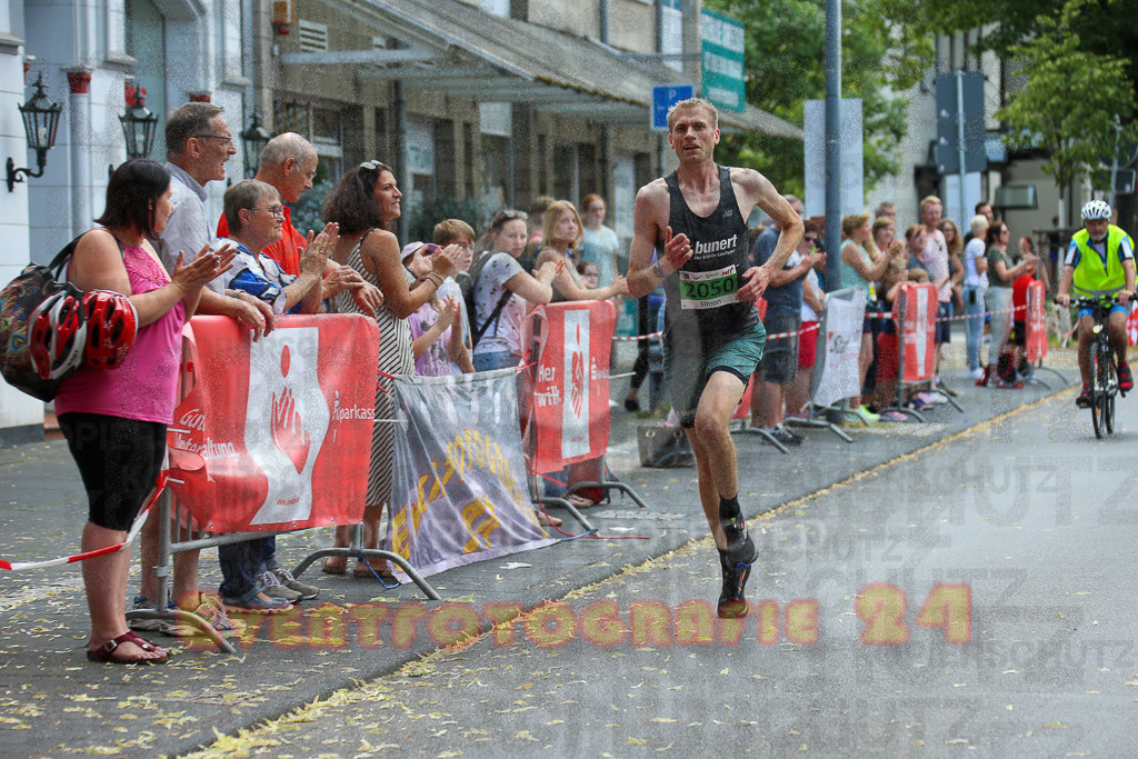 220625_1635_EX1_4695 | Sportfotografie im Rhein-Sieg Kreis, Köln, Bonn, NRW, Rheinland Pfalz, Hessen, etc. Unser Tätigkeitsfeld umfasst den Laufsport vom Volkslauf über den Marathon, Duathlon, Triathon bis zum Ultralauf wie Kölnpfad Ultra oder Schindertrail.