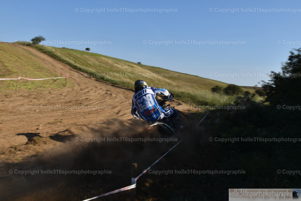 DSC_0429 | Sportfotografie , Motorsport, Motoross, Reitsport, Mointainbike, Enduro,
Landschaft , Outdoor, Eventfotografie, Landschaft, Bilder online bestellen - Realisiert mit Pictrs.com