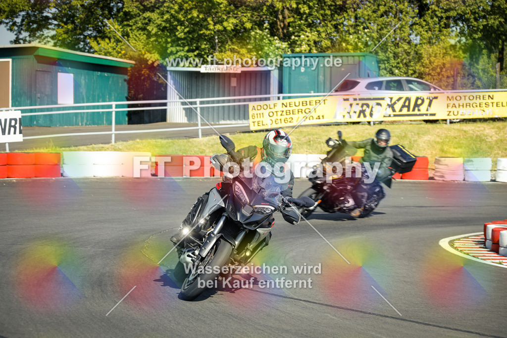OBK_Mai_Justin_Uwe-10170 | Hier findet Ihr Bilder von Touristenfahrten auf der Nürburgring Nordschleife oder von anderen Veranstaltungen die ich besucht habe. Viel Spass beim Durch Schauen 