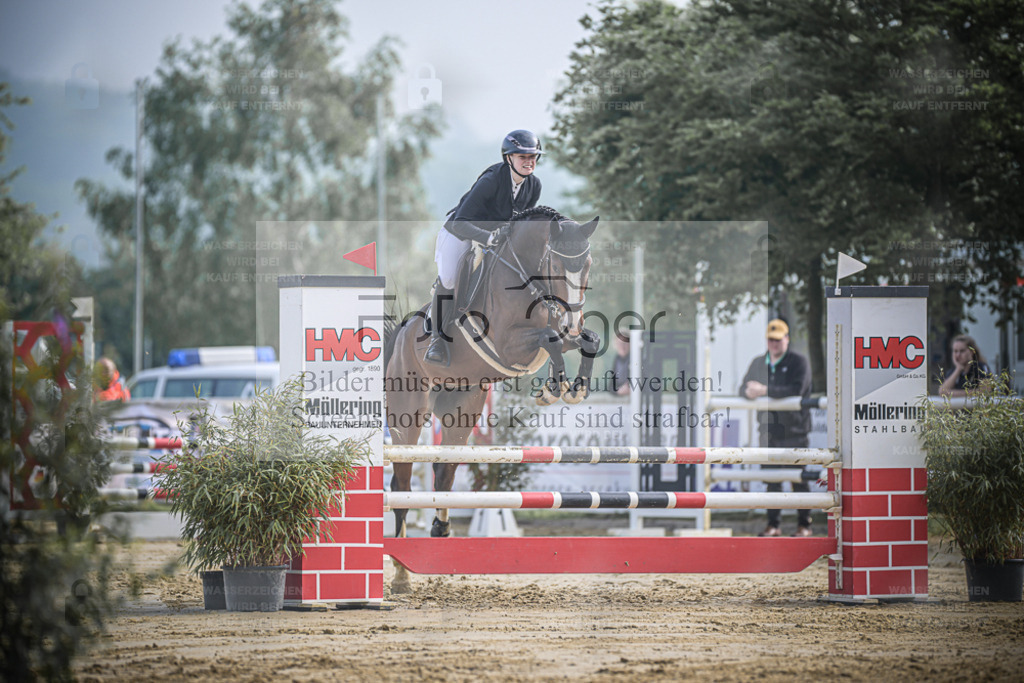 20240511-DOS_2662 | Entdecke hochwertige Reitturnierfotos von Foto Oger. Professionell, emotional und authentisch – jetzt Lieblingsmomente im Shop bestellen. - Realisiert mit Pictrs.com