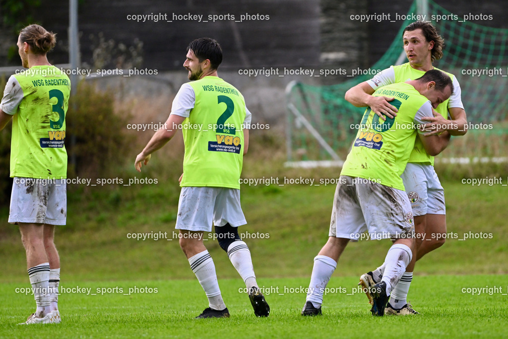 WSG Radenthein vs. SV Rapid Lienz | #3 Max Unterwandling WSG Radenthein, #2 Alexander Rauter WSG Radenthein, #16 Patrick Markus Unterlerchner WSG Radenthein, Jubel WSG Radenthein Mannschaft, #9 Rafael Lax WSG Radenthein, WSG Radenthein vs. SV Rapid Lienz, WSG Radenthein vs. SV Rapid Lienz am 30.08.2025 in Radenthein (Sportplatz Radenthein), Austria, (Photo by Bernd Stefan)