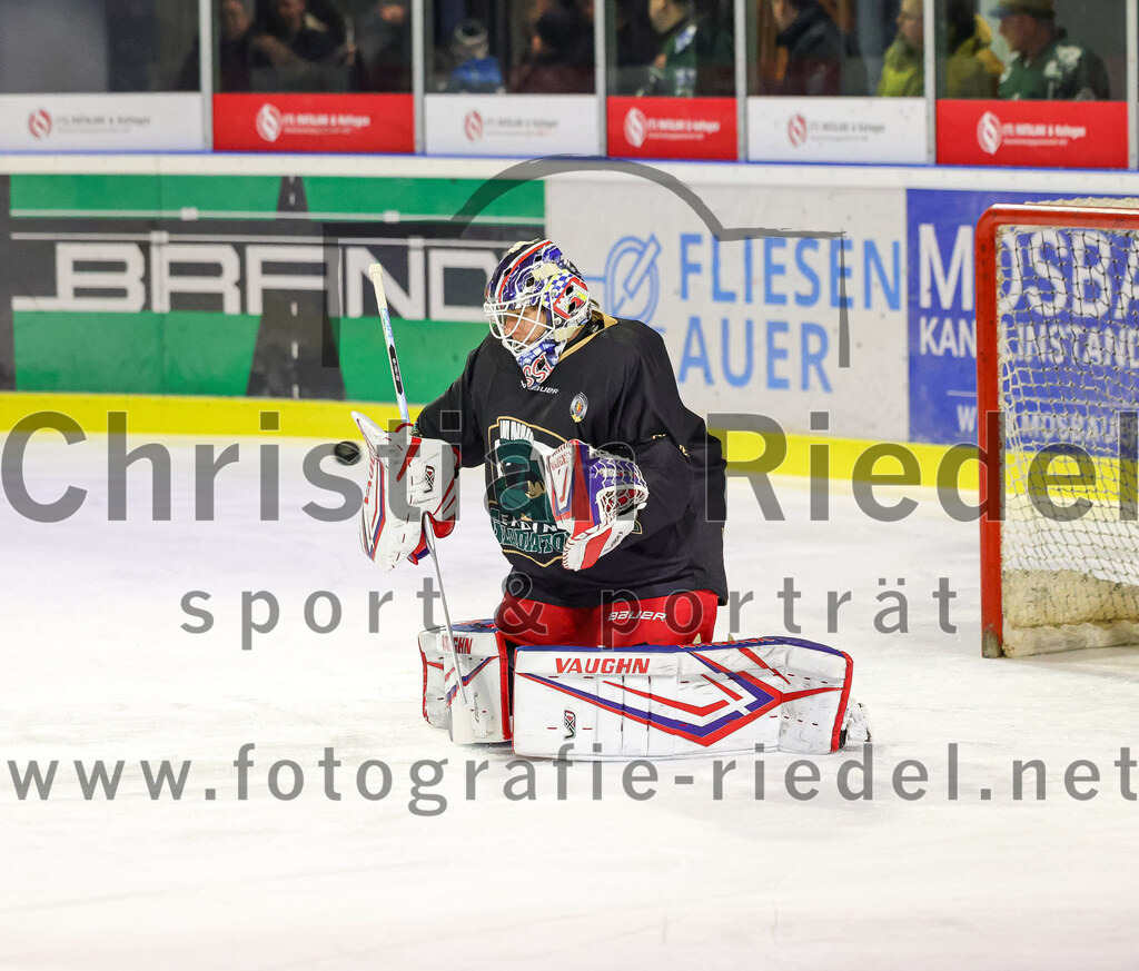 2026-02-20_010_TSV_Erding_gegen_Deggendorfer_SC | Erding, Deutschland, 20.02.2026:Eishockey, Oberliga Süd 2025 / 2026, 49. Spieltag, TSV Erding gegen Deggendorfer SC, Endergebnis: 4:1Torwart Raphael Fössinger (Erding Gladiators, #60)Foto: Christian Riedel / fotografie-riedel.net