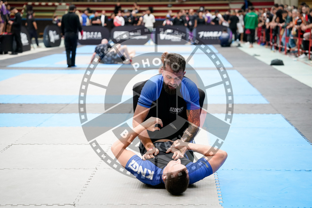 20250920PBB5796 | Athletes compete during the AJP Tour Hamburg International Jiu-Jitsu Championship, on September 20, 2025 in Hamburg, Germany. © Chiara Dazi / photoblackbelt