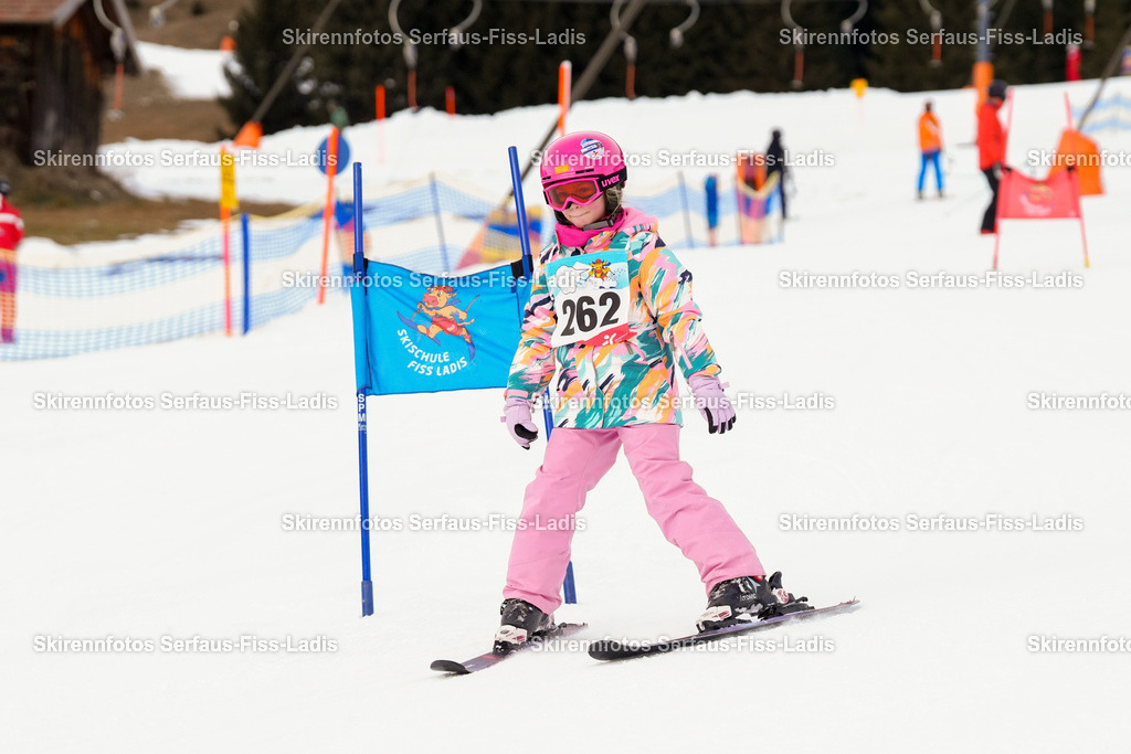 SRF_02.01.2026_0378 | Skirennfotos,Serfaus,Fiss,Ladis,Kinderskirennen,Winter,Tirol,Oberland,skirace,SFL,feelfree,weil wir's genießen,ski,Ski,skifahren,Sonnenplateau, - Realisiert mit Pictrs.com