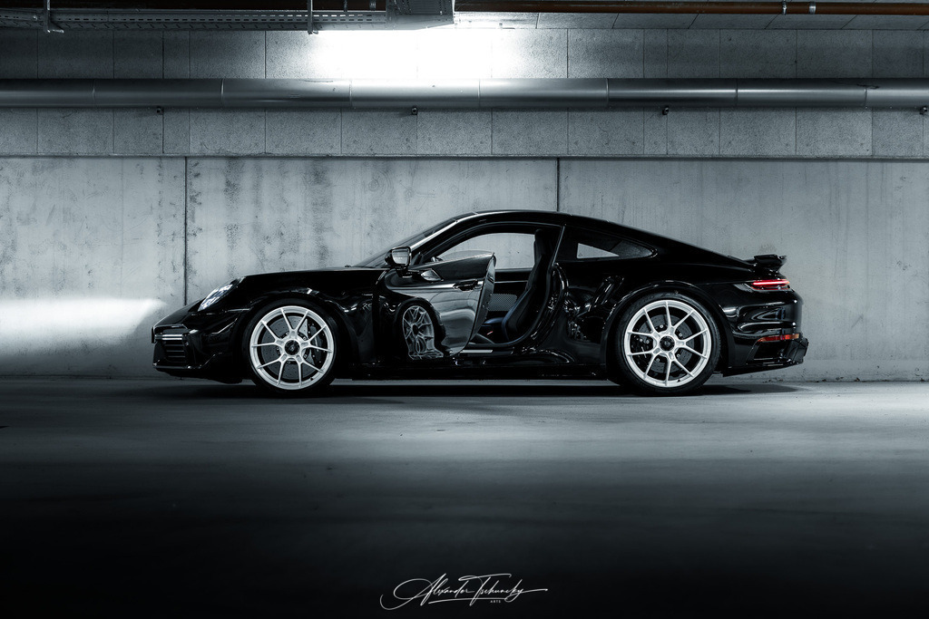 911 Turbo 992 | Entdecken Sie die faszinierende Welt von Alexander Tschuncky Arts: Kreative Fotografie, atemberaubende Automobilkunst und hochwertiger Bilderdruck. Lassen Sie sich inspirieren! - Realisiert mit Pictrs.com
