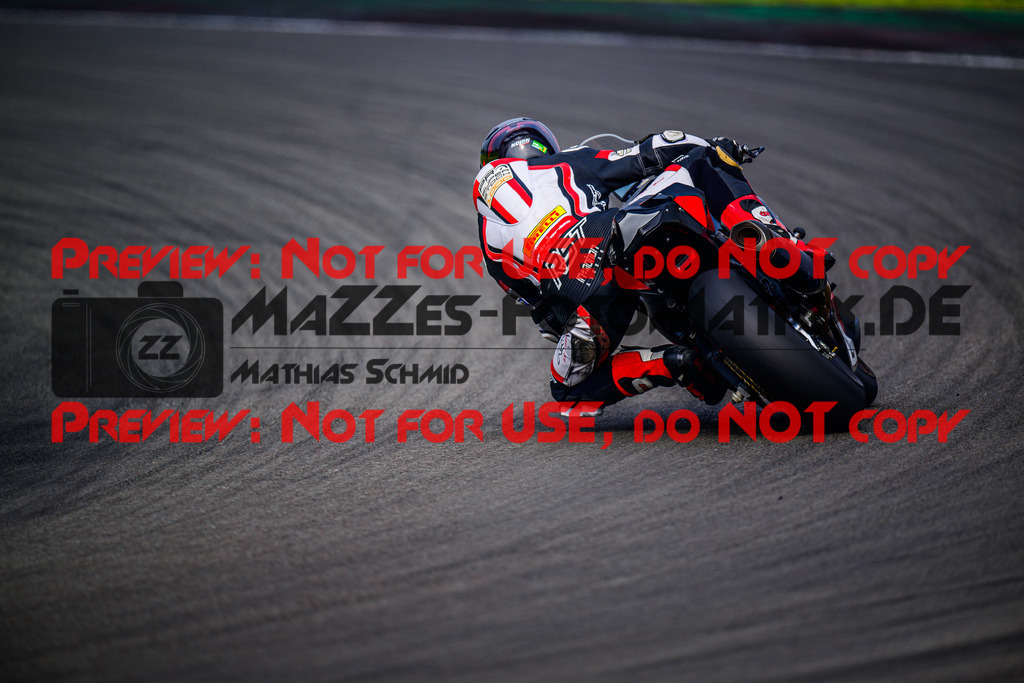 MaZZes_FotoMatrix_240831_6007705_6703 | STK1000