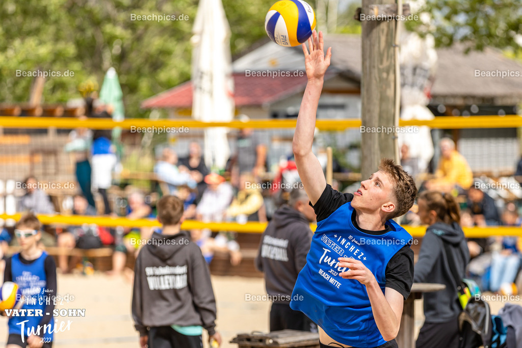 2022-00063051-Vater-Sohn-Turnier-Turnierbilder-2 | 26.05.2022; Berlin Foto: Gerold Rebsch - www.beachpics.de