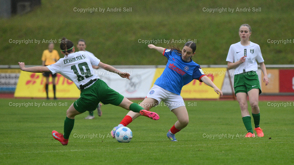 Eichholzer SV vs Holstein Kiel | Anna Nunold (Eichholz #19) / Arjela Lako (Holstein #17) / Fußball-Landespokal Finale Schleswig-Holstein Frauen 2024/2025 / Eichholzer SV vs Holstein Kiel / Eiderstadion / Büdelsdorf / 25.05.25 - Realisiert mit Pictrs.com
