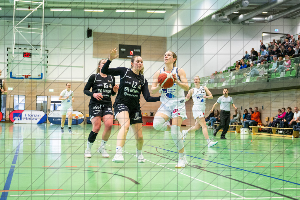 2. DBBL Nord 25/26 | Spieltag 25 | BBC Osnabrück vs. Bender Baskets Grünberg | 04.04.26: 2. DBBL Nord 25/26 | Spieltag 25 | BBC Osnabrück vs. Bender Baskets Grünberg / Osnabrück / Deutschland  //   CREDIT:www.bullenfotos.de, Martin König, Hörner Weg 40, D-49078 Osnabrück, +4917663732967 // Nutzung und Weitergabe nur zu den vereinbarten Zwecken. Presseanfragen an Ersteller. Alle Rechte beim Ersteller. Honorierung nach MFM. - Realisiert mit Pictrs.com